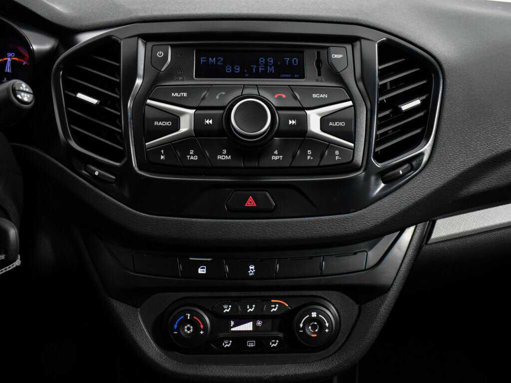 Купить Lada (ВАЗ) Vesta, 2019, 126 597 км, фото №13