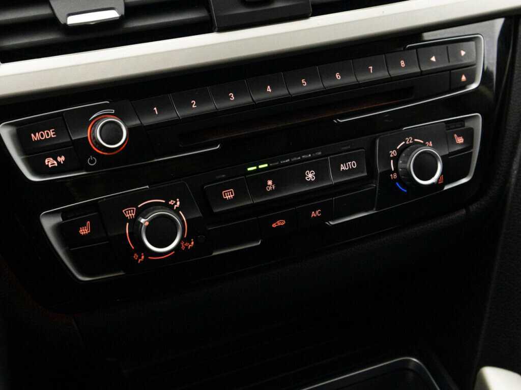 Купить BMW 3 серии 320i, 2016, 172 000 км, фото №18