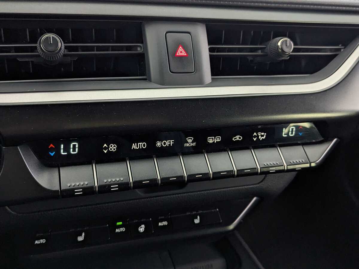 Купить Lexus UX 200, 2020, 49 869 км, фото №21