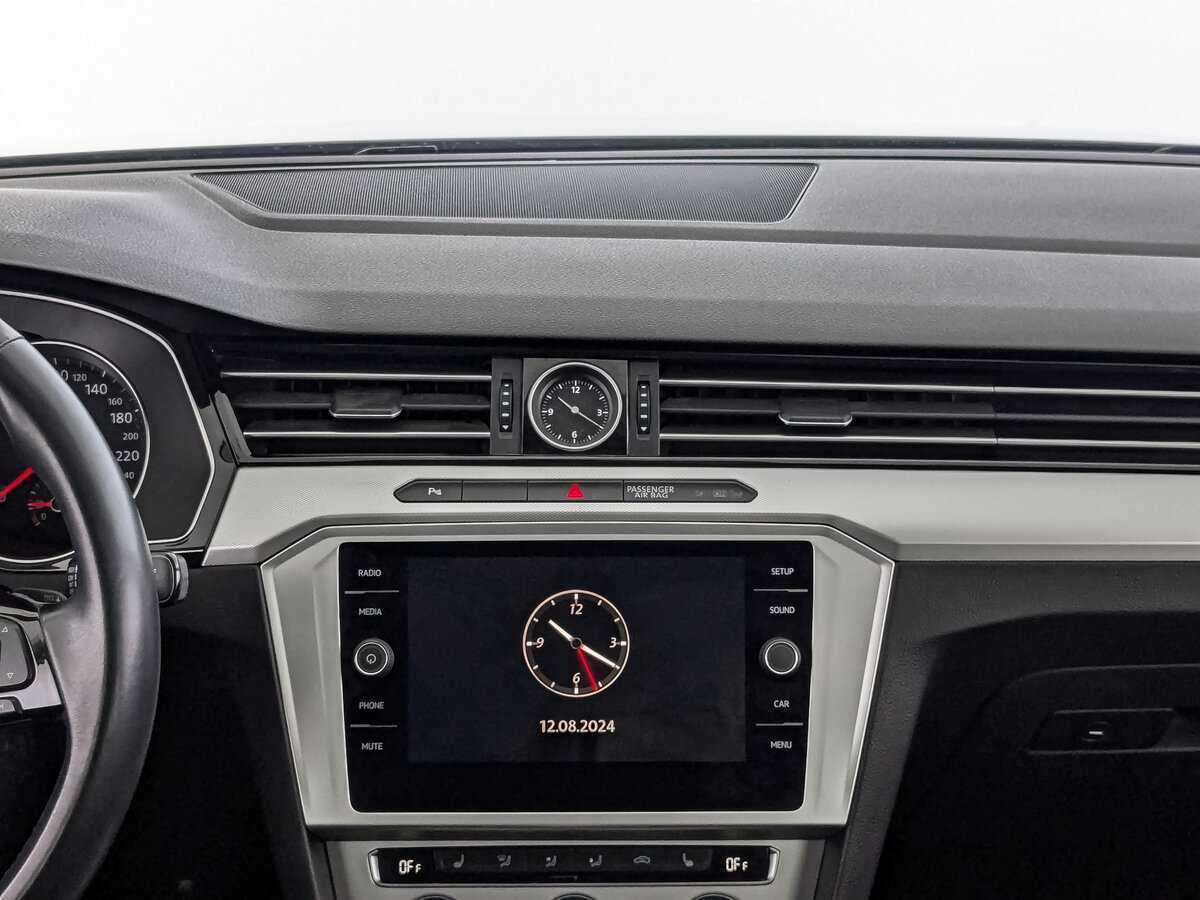 Купить Volkswagen Passat, 2019, 43 971 км, фото №14