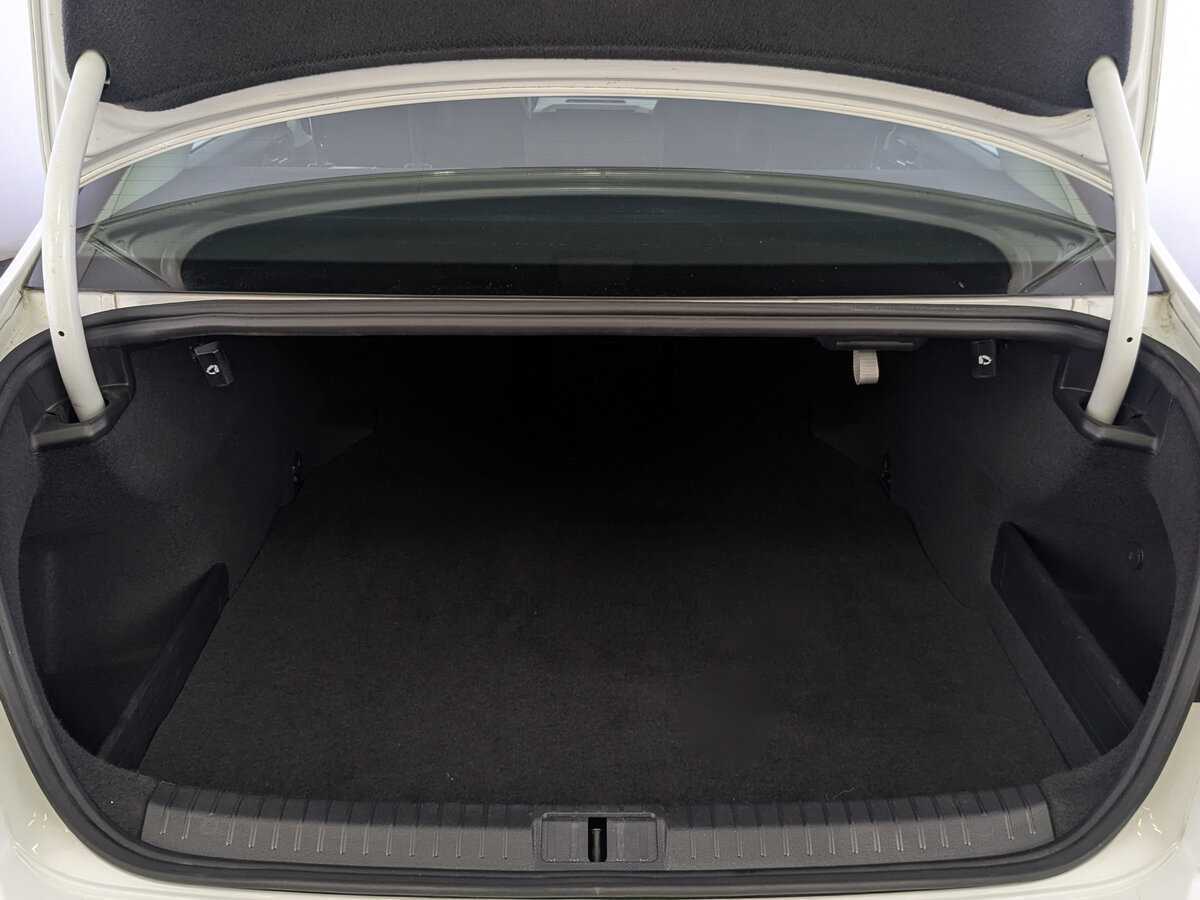 Купить Volkswagen Passat, 2019, 56 357 км, фото №10
