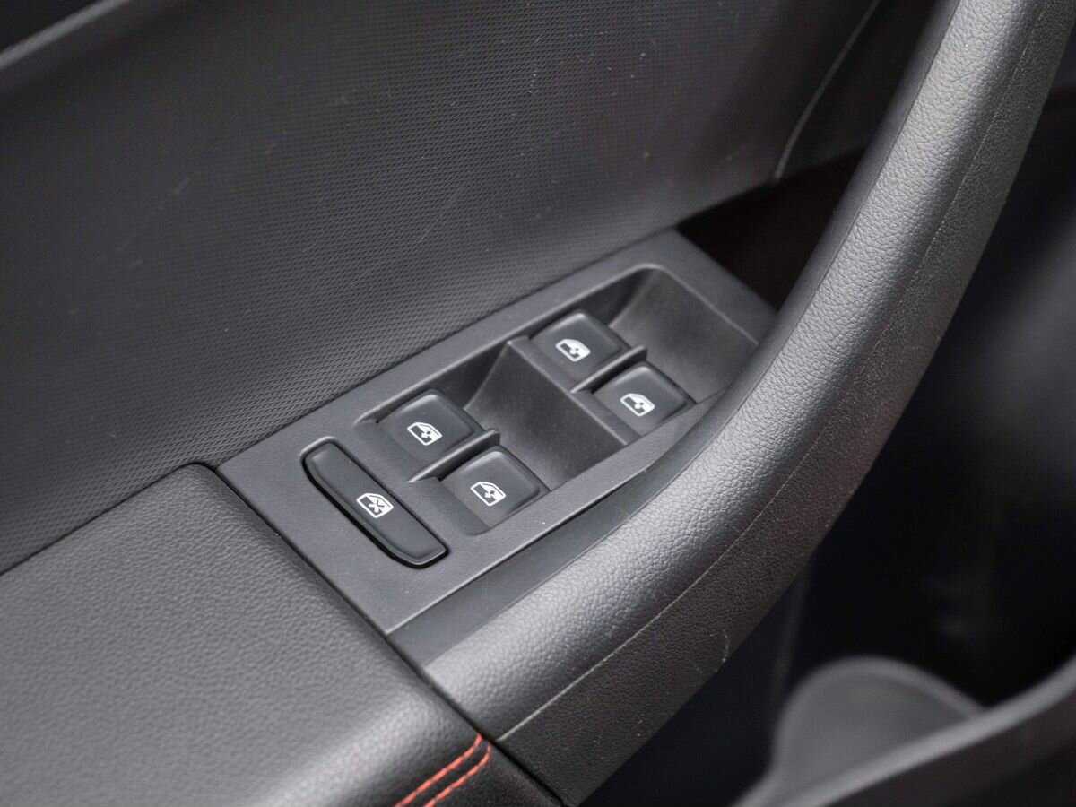 Купить Volkswagen Polo, 2021, 166 966 км, фото №16