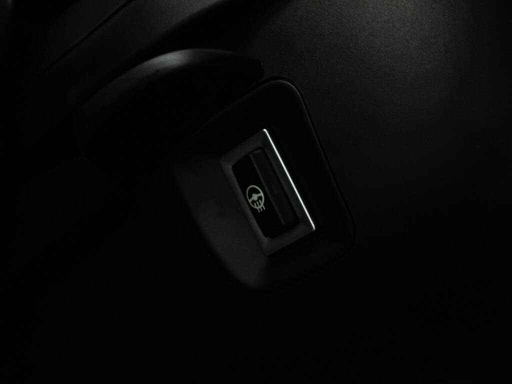 Купить BMW 1 серии 118i, 2019, 108 037 км, фото №18