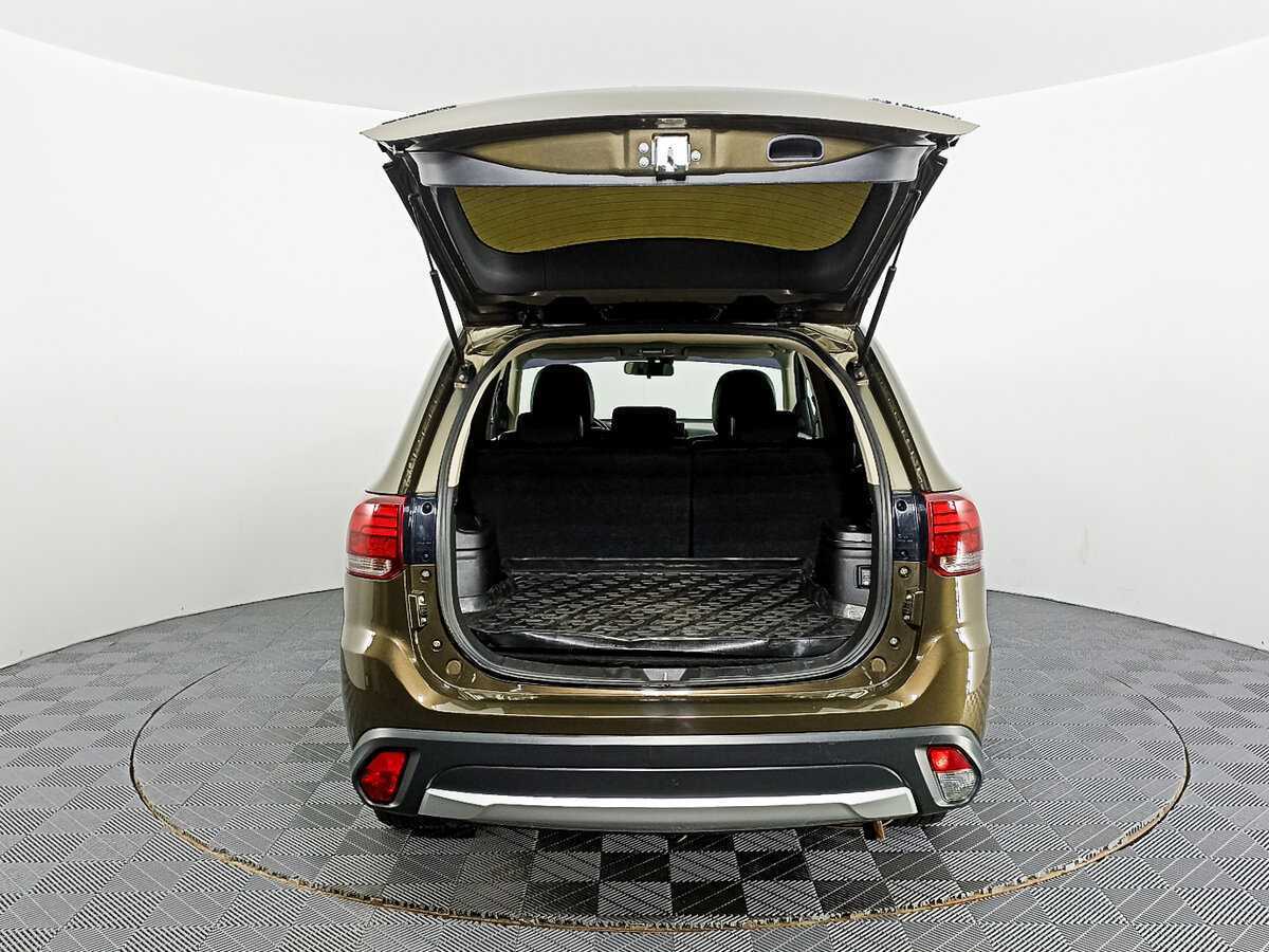 Купить Mitsubishi Outlander, 2018, 163 179 км, фото №9