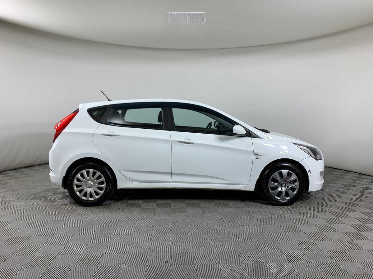 Купить Hyundai Solaris, 2016, 83 205 км, фото №4