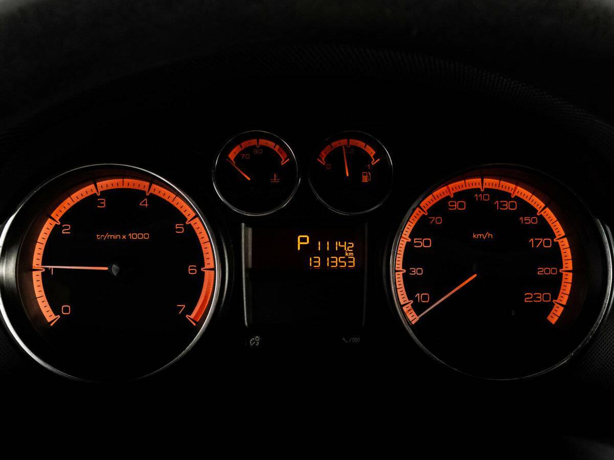 Купить Peugeot 308, 2012, 131 351 км, фото №14