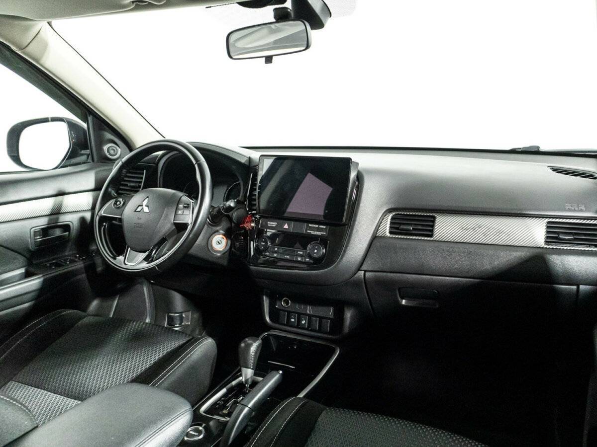 Купить Mitsubishi Outlander, 2017, 134 990 км, фото №9