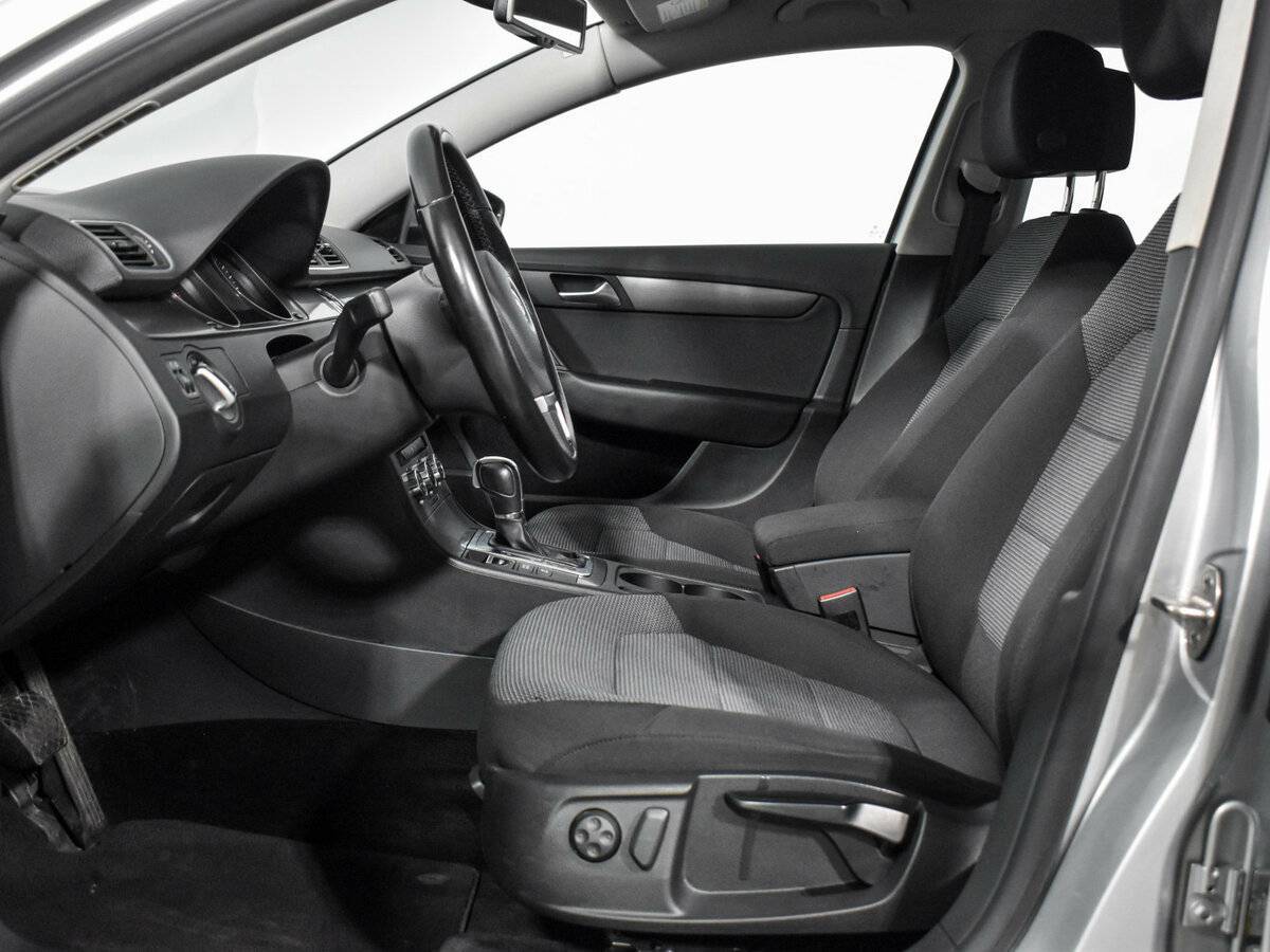 Купить Volkswagen Passat, 2012, 118 702 км, фото №11