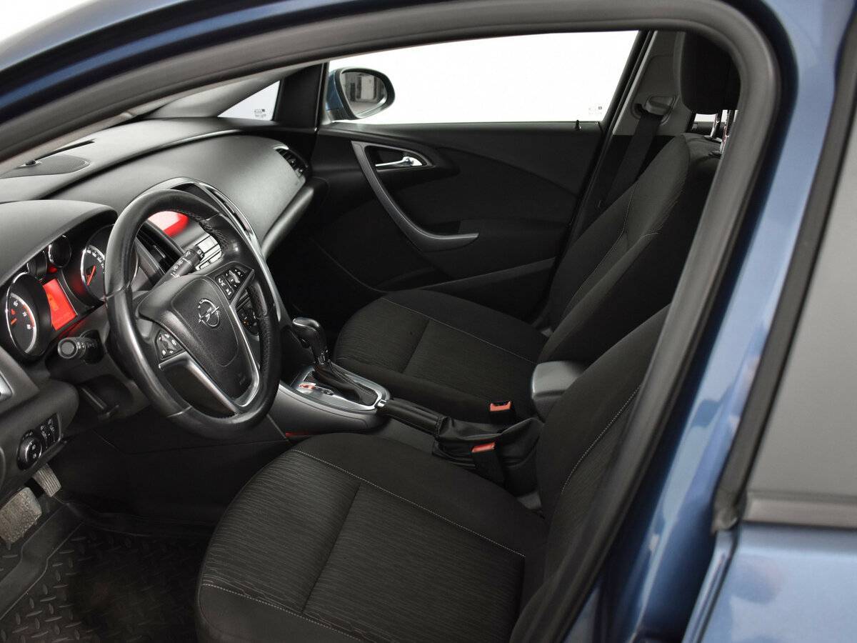 Купить Opel Astra, 2012, 184 232 км, фото №9