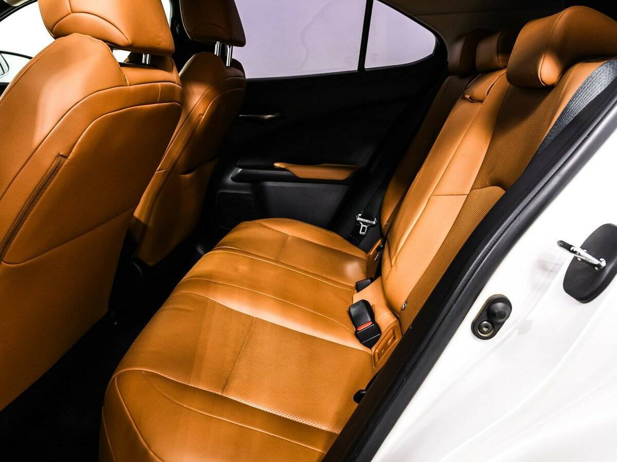 Купить Lexus UX 200, 2019, 84 000 км, фото №12