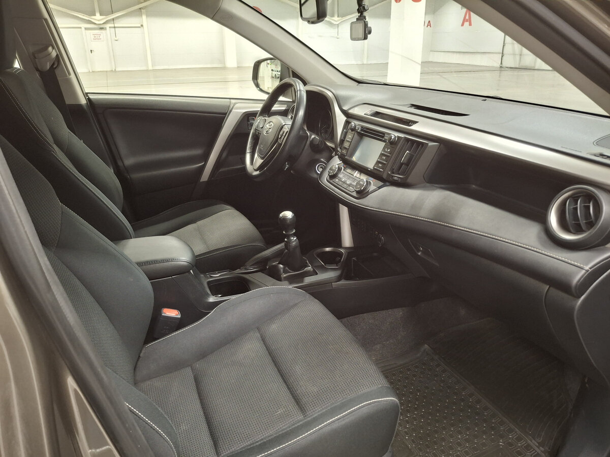 Купить Toyota RAV4 IV (XA40) Рестайлинг, 2015, 143 688 км, фото №10