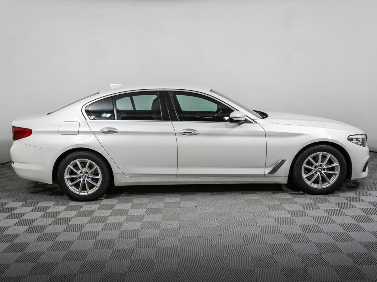 Купить BMW 5 серии 520d VII (G30/G31/G38), 2017, 122 000 км, фото №4