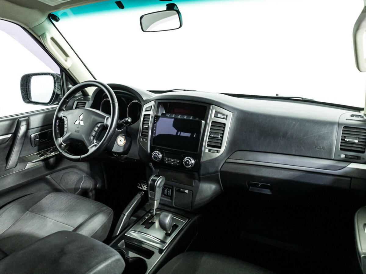 Купить Mitsubishi Pajero IV Рестайлинг 2, 2015, 130 585 км, фото №8