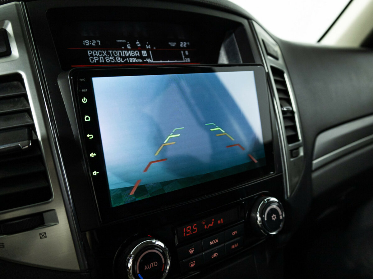 Купить Mitsubishi Pajero IV Рестайлинг 2, 2015, 130 585 км, фото №14