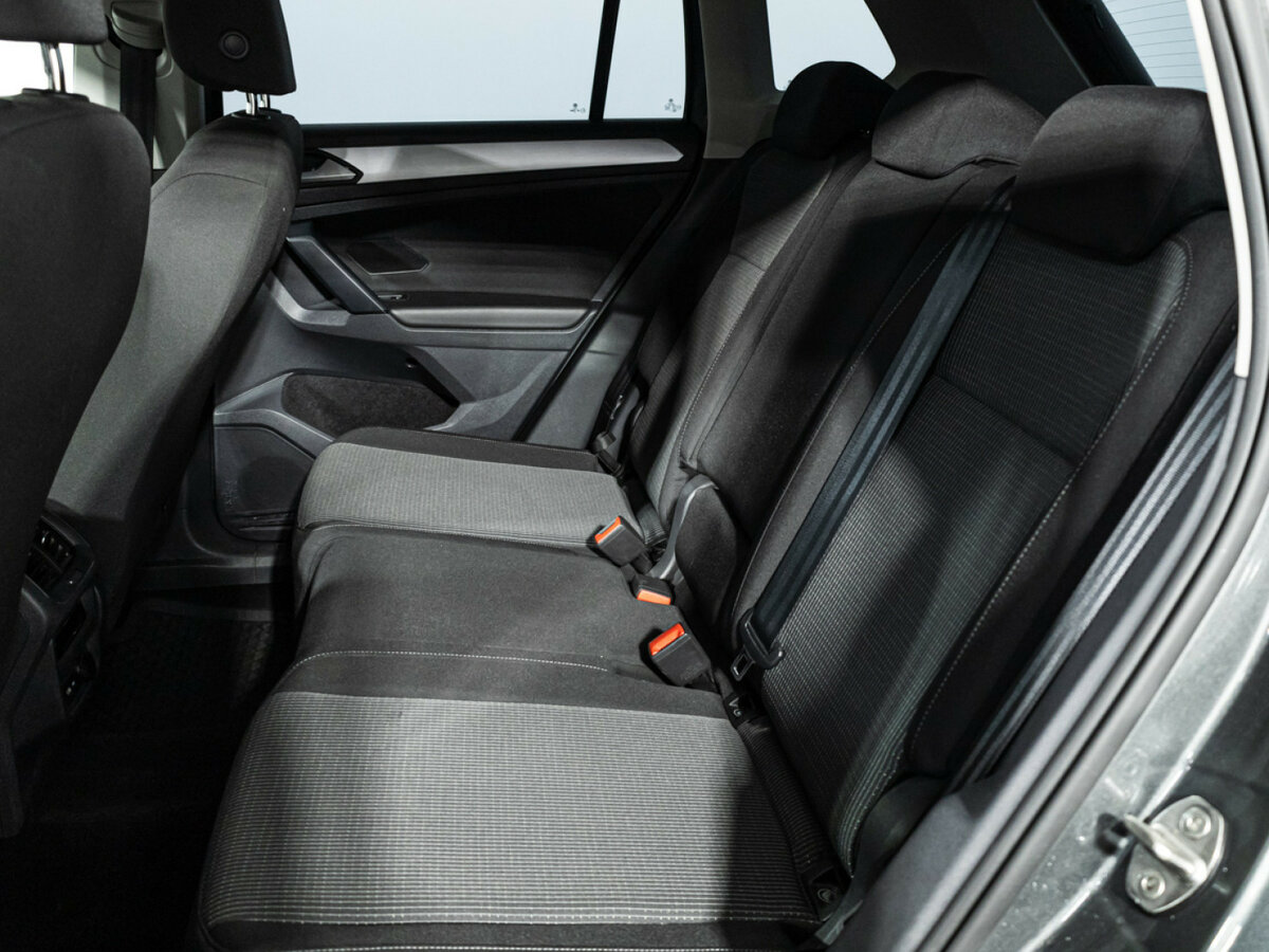 Купить Volkswagen Tiguan II Рестайлинг, 2022, 49 159 км, фото №10