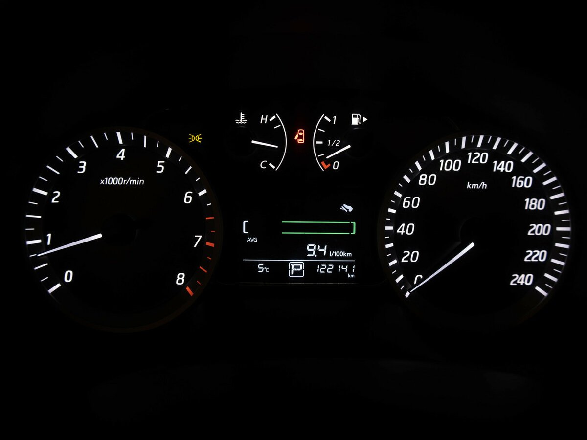 Купить Nissan Tiida II, 2015, 122 139 км, фото №14