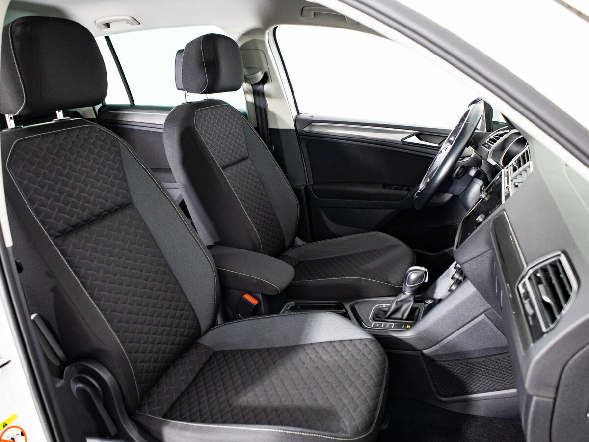 Купить Volkswagen Tiguan II, 2018, 45 750 км, фото №13