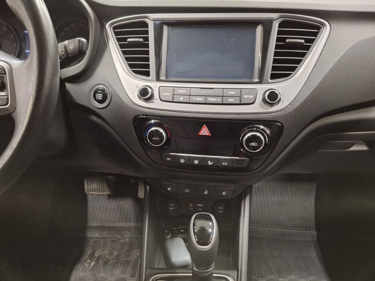 Купить Hyundai Solaris II, 2017, 51 103 км, фото №15