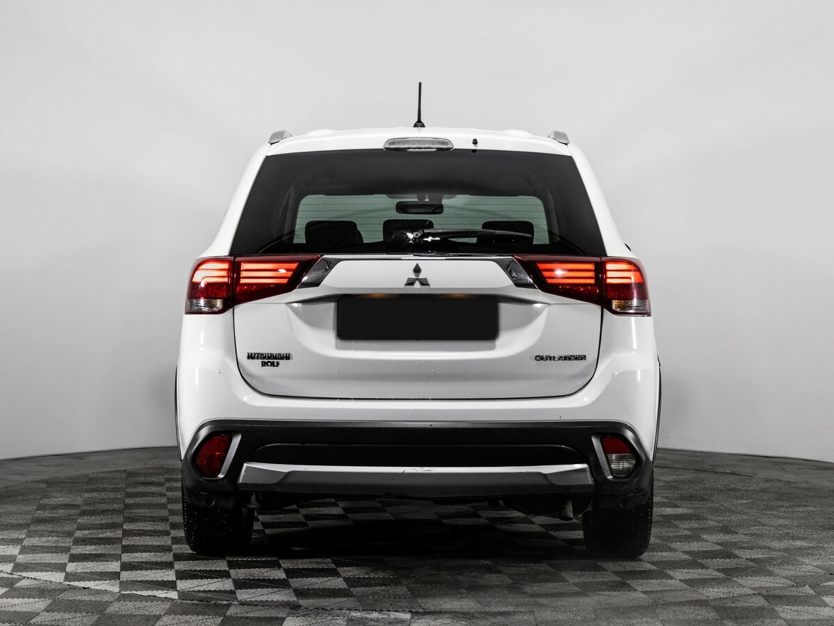 Купить Mitsubishi Outlander III Рестайлинг 2, 2016, 200 293 км, фото №5