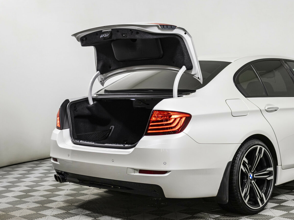 Купить BMW 5 серии 528i xDrive VI (F10/F11/F07) Рестайлинг, 2016, 150 066 км, фото №16